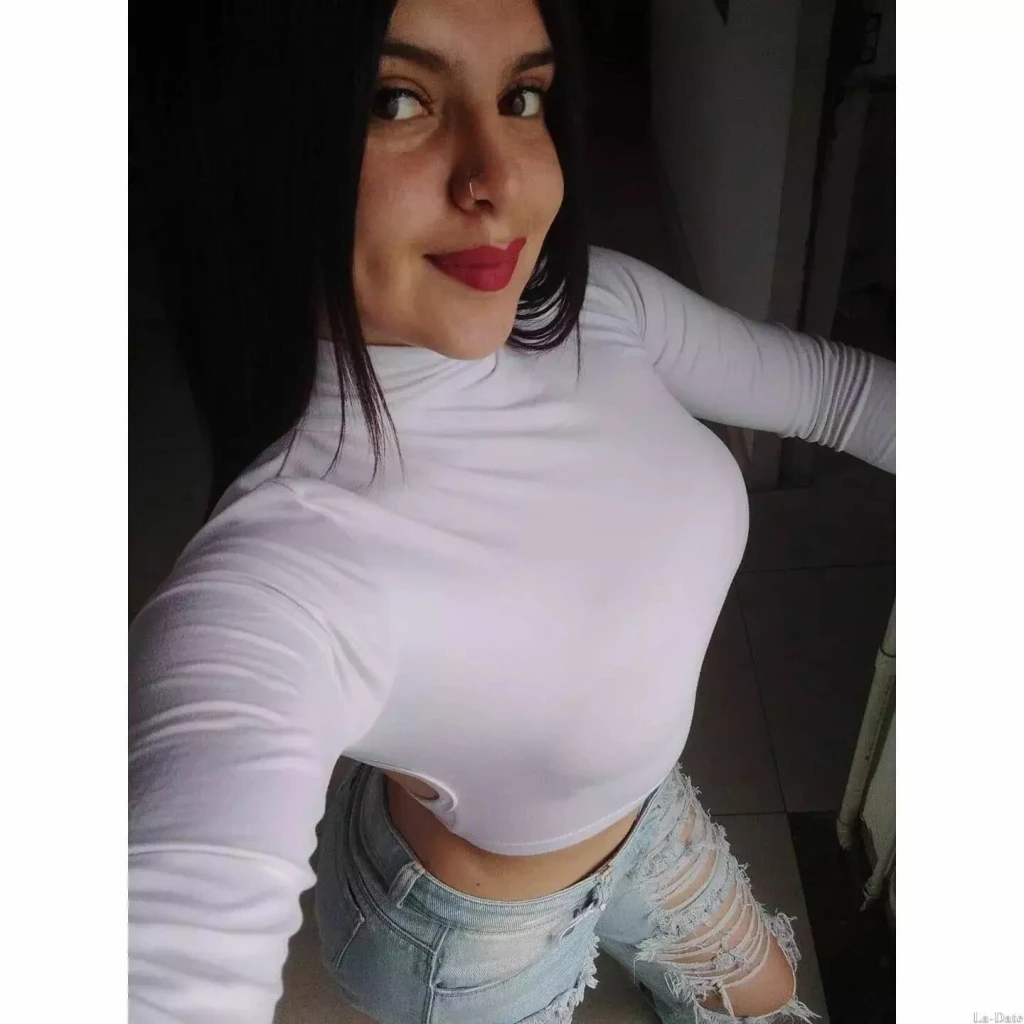 Andrea Profile image 2