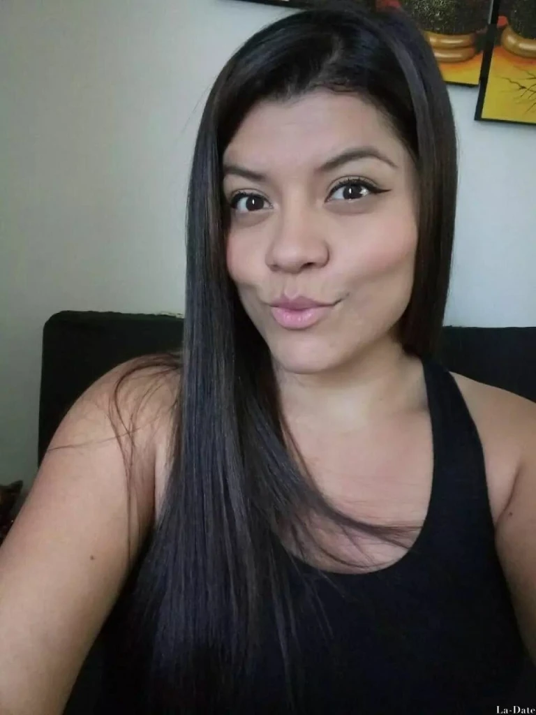 Vanessa Profile image 2