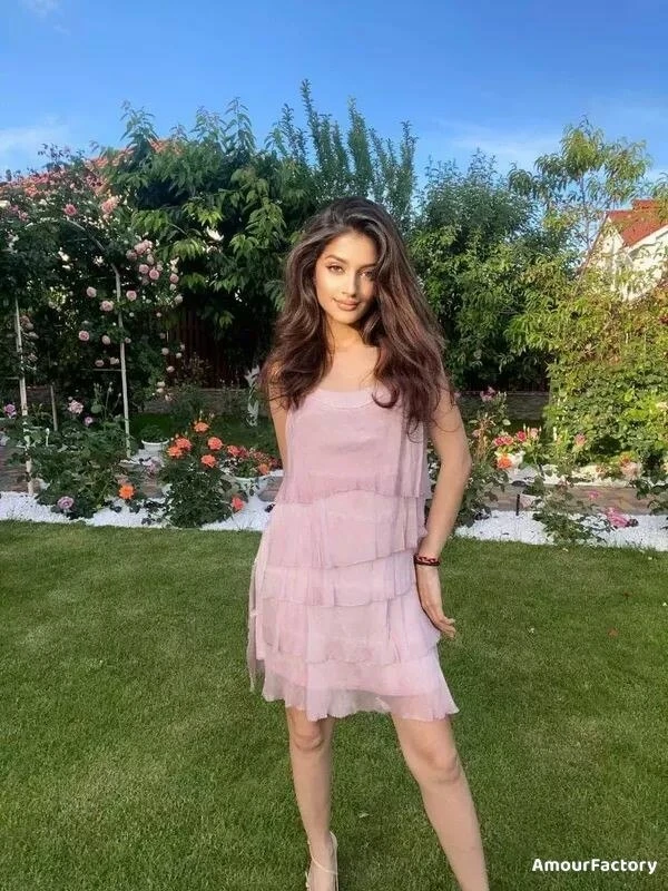 Yuliya Profile image 2