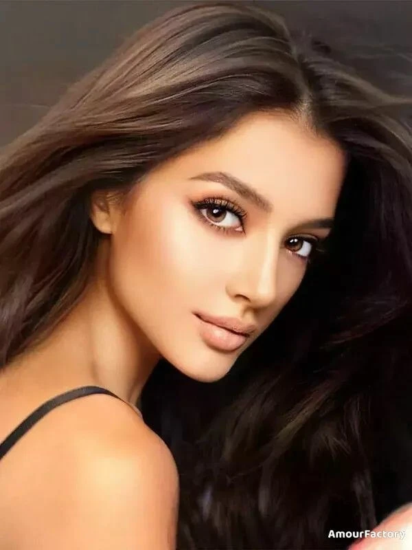 Yuliya Profile image 1